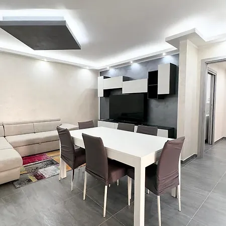 La Divina - Free Parking Tropea -